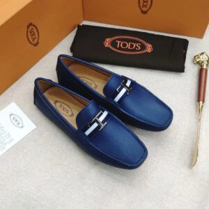 Metal T Logo-Plaque Leather Loafers / Blue
