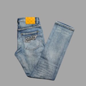 BACK POCKET EMBROIDERY DENIM