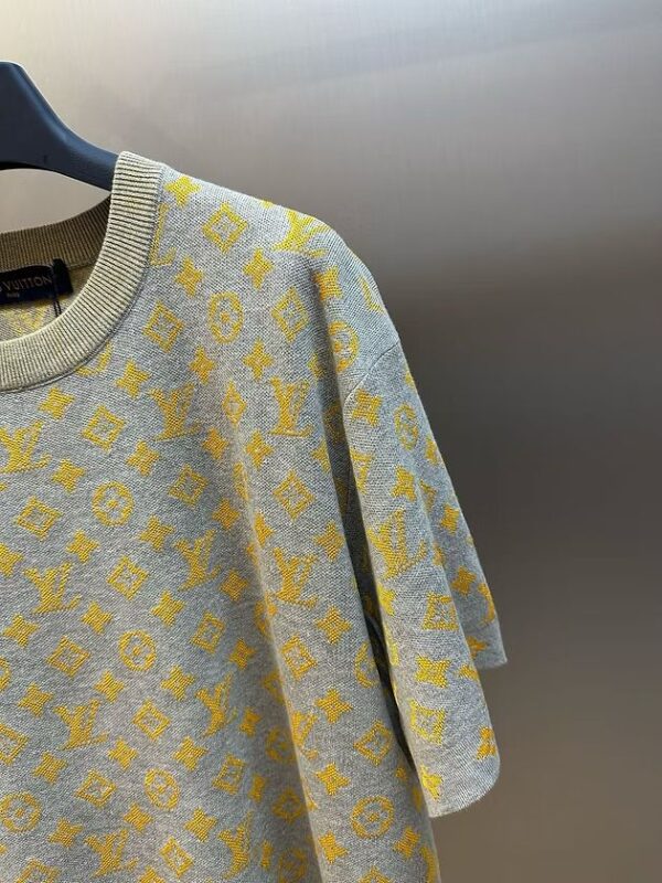 GREY MONOGRAM KNIT CREW NECK - Image 3