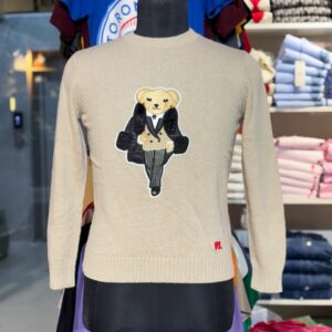 MODEL SHE BEAR PULLOVER