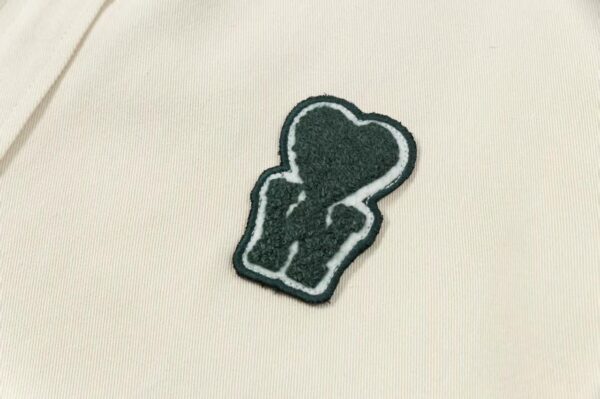 CLASSIC HEART EMBLEM SHIRT - Image 2