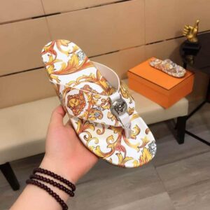 BAROQUE MEDUSA FLIP FLOPS