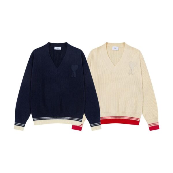 V NECK HEART SWEATER - Image 2