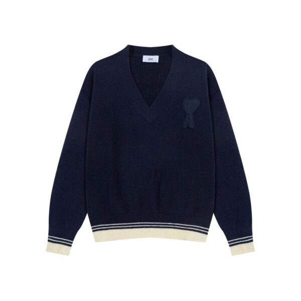 V NECK HEART SWEATER