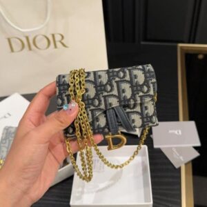 ELEGANCE CHAIN WALLET