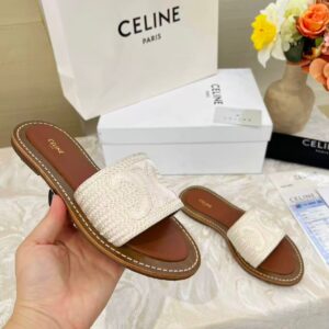 WHITE EMBROIDERED SLIPPER
