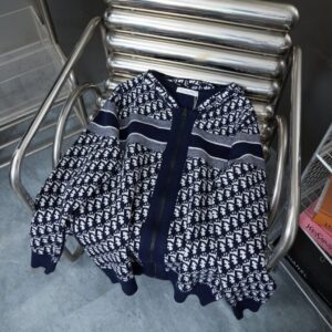 REVERSILE ZIPPER PULLOVER