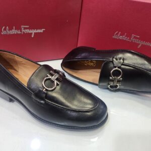 REVERSIBLE BUCKLE LOAFER