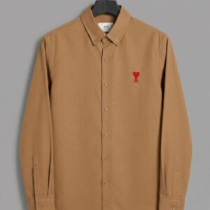 PLAIN SHIRT WIT RED LOGO
