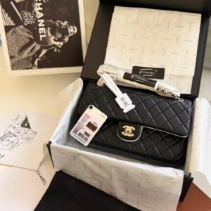HAUTE CARRY