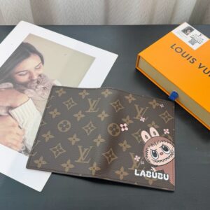 LABUBU PASSPORT COVER