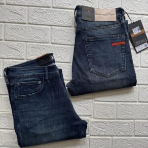 ESSENTIAL DARK DENIM