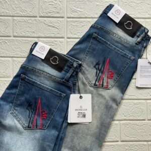 MODERN TAPERED DENIM