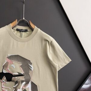 HIDDEN FACE TEE