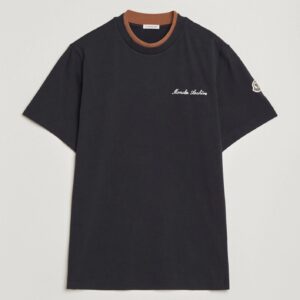 SIGNATURE ESSENTIAL TEE